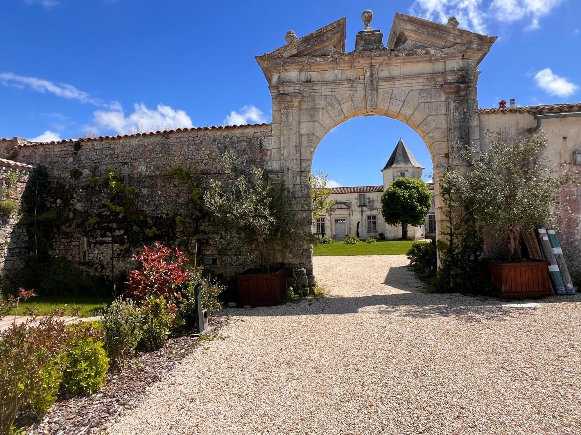 Château de Feusse Saint-Just-Luzac Exterior foto